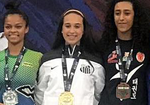 Larissa Rossi, do Colégio Adélia, conquista medalha de ouro no Grand Slam de Taekwondo e é classificada para o Pan-Americano 2019